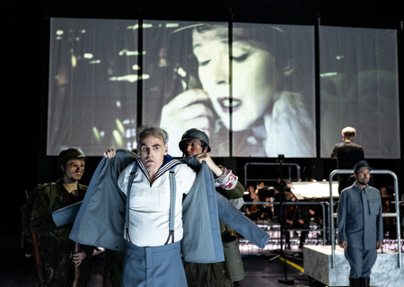 Statisterie der Oper Köln, Sebastian Blomberg, Miljenko Turk © Sandra Then