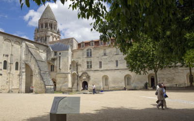 © saintes.fr