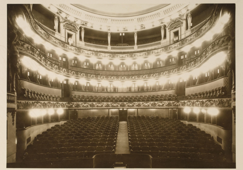 la salle du nouveau théâtre, première moitié du XXe siècle